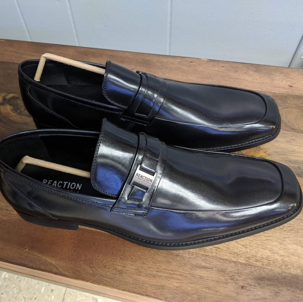 Kenneth Cole black loafers mens sz 13